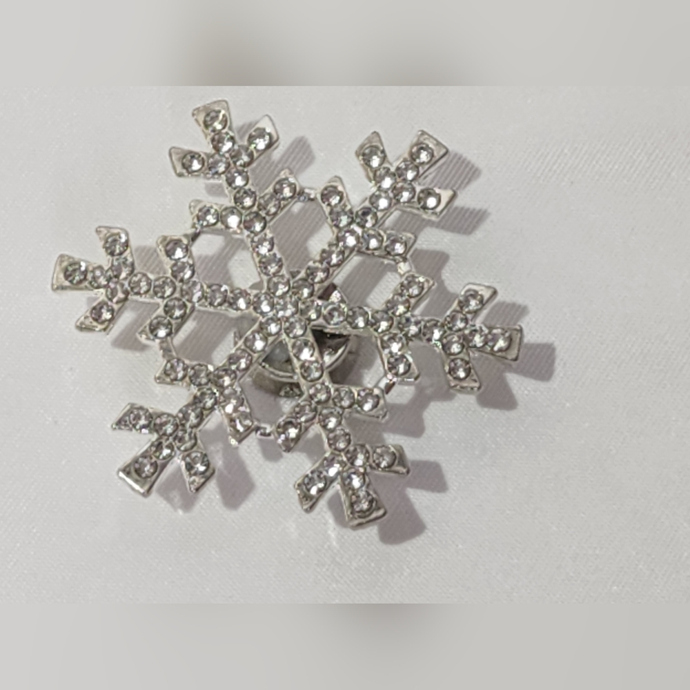 One Snowflake RHINESTONE Croc Shoe Charm - Picture 4 of 4